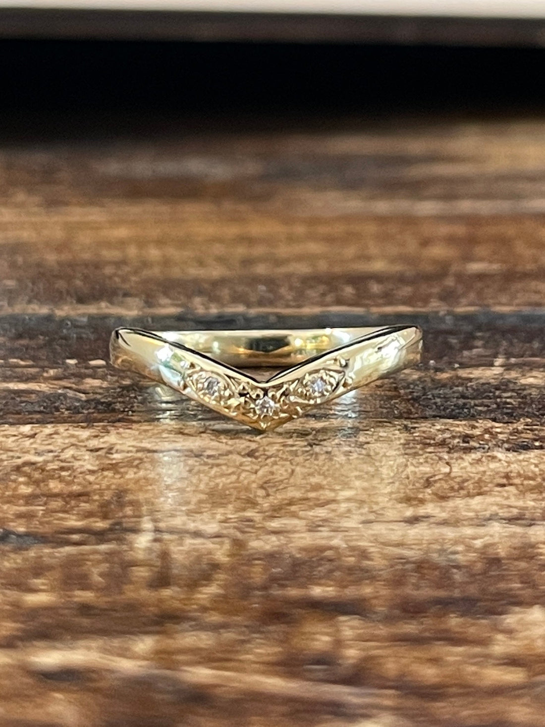 wishbone wedding ring set with diamonds, with engraved detail