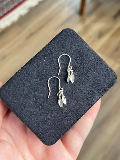 Leaf Detail Drop Earrings